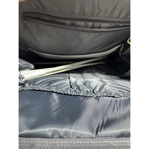 DEBUG Convertible Diaper Bag With Portable Changing Station In Heather Gray NWOT - Picture 5 of 5